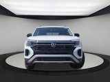 New 2025 Volkswagen Atlas Peak Edition SE image 2