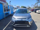 Used 2020 Mitsubishi Outlander SE image 2