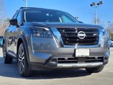 New 2025 Nissan Pathfinder Platinum image 2