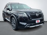 New 2025 Nissan Pathfinder Platinum w/ Black Appearance Package image 4