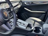 Used 2024 Porsche Macan image 4