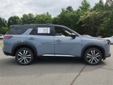 New 2025 Nissan Pathfinder Platinum image 2