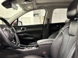 Used 2025 Kia Sorento S w/ Panoramic Sunroof Package image 4