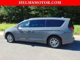 Certified 2022 Chrysler Pacifica Touring-L image 5