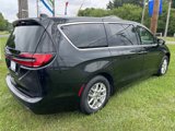Used 2023 Chrysler Pacifica Touring-L image 3