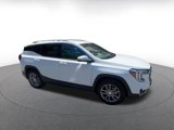 Used 2024 GMC Terrain SLT image 2