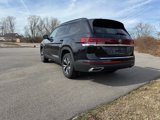 New 2025 Volkswagen Atlas SE image 3