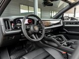 Certified 2025 Porsche Cayenne image 4