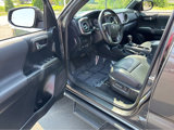 Used 2022 Toyota Tacoma TRD Off-Road image 2