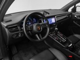 Certified 2022 Porsche Macan image 4