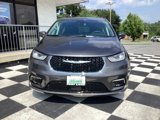 Used 2023 Chrysler Pacifica Touring-L image 2