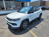 Used 2025 Jeep Compass Limited image 3