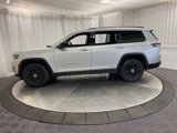 Used 2023 Jeep Grand Cherokee L Laredo image 4
