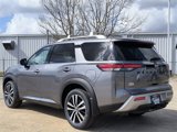New 2025 Nissan Pathfinder Platinum image 3