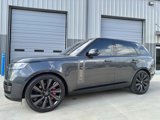 Used 2023 Land Rover Range Rover SV image 3
