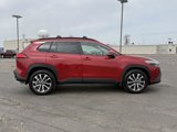 Used 2022 Toyota Corolla Cross XLE image 3