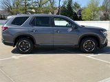 New 2025 Honda Pilot EX-L image 2