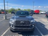 Used 2022 Toyota Tacoma TRD Sport image 2