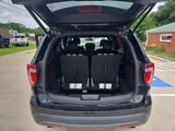 Used 2017 Ford Explorer XLT w/ Equipment Group 202A image 5