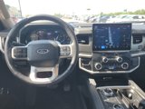 Used 2024 Ford Expedition Max XLT image 3