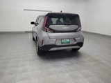 Used 2023 Kia Soul LX w/ LX Technology Package image 6