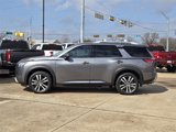 New 2025 Nissan Pathfinder Platinum image 3