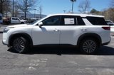 New 2025 Nissan Pathfinder SL image 2