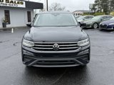 Used 2023 Volkswagen Tiguan SE image 2