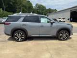 New 2025 Nissan Pathfinder Platinum image 2