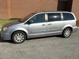 Used 2015 Chrysler Town & Country Touring w/ Driver Convenience Group image 5