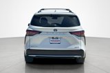 Used 2025 Toyota Sienna Limited image 4