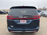 New 2025 Chrysler Pacifica Select image 4
