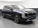 Used 2023 Mitsubishi Outlander SE image 2