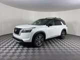 New 2025 Nissan Pathfinder Platinum image 5