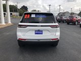 Used 2023 Jeep Grand Cherokee Laredo image 4