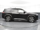 New 2025 Nissan Pathfinder Platinum image 4