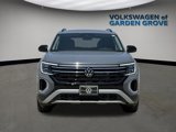 New 2025 Volkswagen Atlas Peak Edition SE image 3