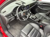 Certified 2024 Porsche Macan image 4