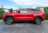 Used 2020 Jeep Grand Cherokee Trailhawk w/ Premium Lighting Group image 2