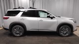 New 2025 Nissan Pathfinder SV image 2