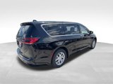 New 2025 Chrysler Pacifica Select image 5