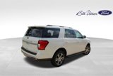 New 2024 Ford Expedition XLT image 3