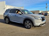 New 2025 Nissan Pathfinder Platinum image 2