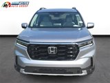 New 2025 Honda Pilot Touring image 3