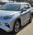 Used 2022 Toyota Highlander XLE image 2