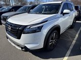 New 2025 Nissan Pathfinder Platinum w/ Black Appearance Package image 5
