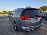 Used 2019 Chrysler Pacifica Touring-L image 5
