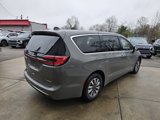 New 2025 Chrysler Pacifica Select image 5