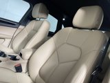 Used 2024 Porsche Macan image 5
