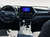 Used 2024 Toyota Highlander LE image 5